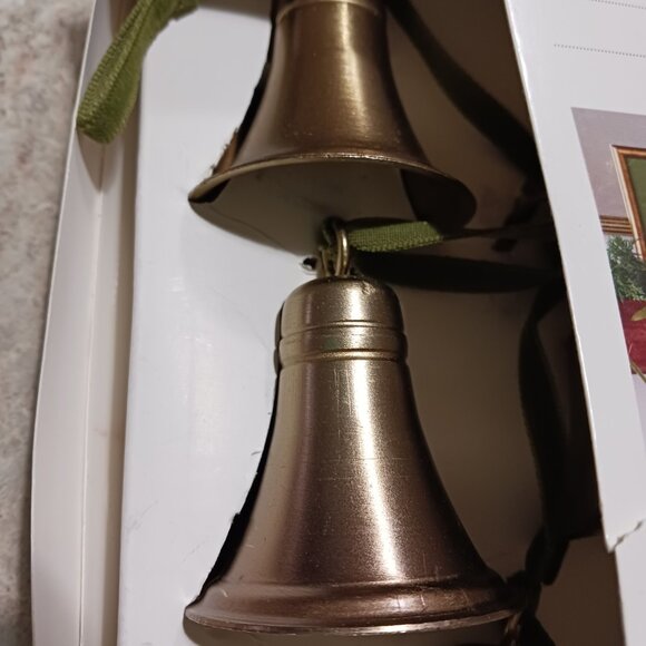 Hearth and hand with Magnolia bell garland - Picture 3 of 3